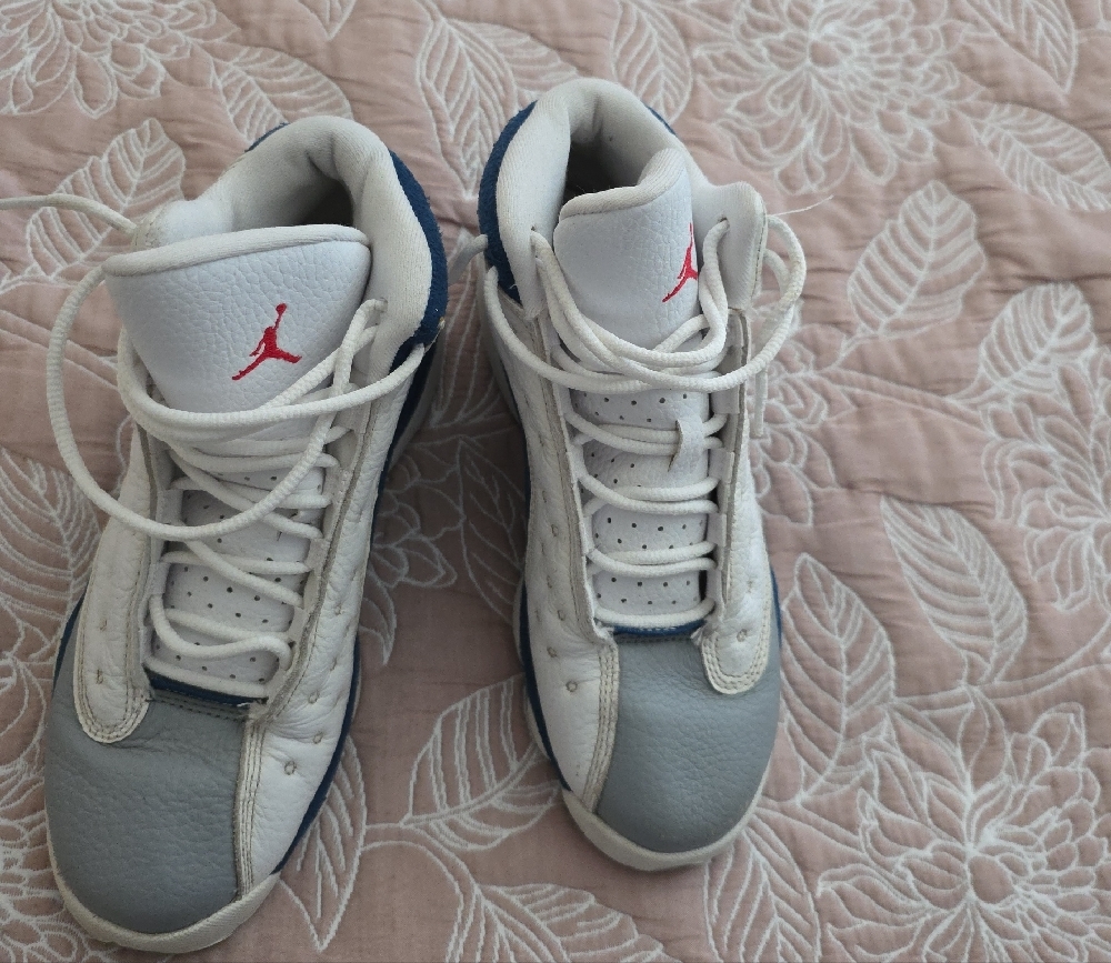 Jordan Sneakers White and Blue - Picture 2 of 10